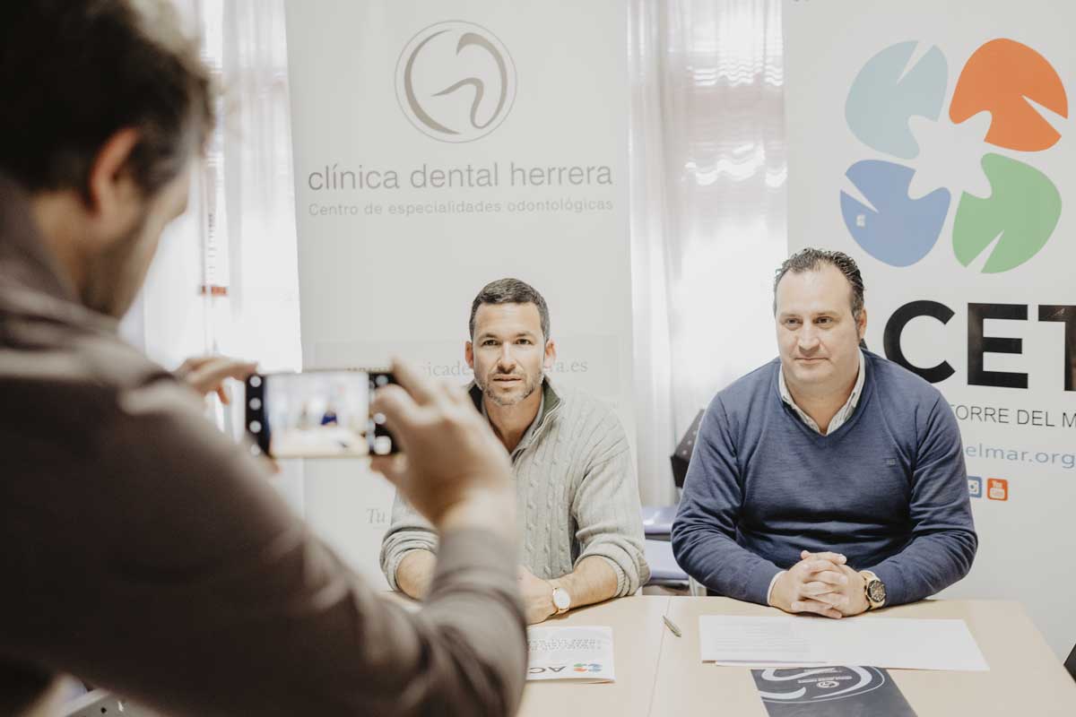 firma-clinica-dental-herrera-acuerdo-acet