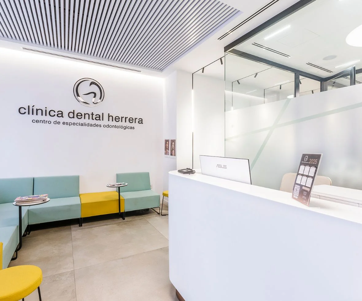 La clínica 1 recepción clínica dental herrera