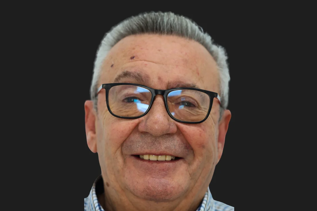 Implantes Dentales - Luis 3 Implantes Dentales - Luis 3